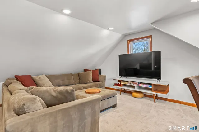 $675,000 | 12 Arbor Court, Norwalk, CT 06854