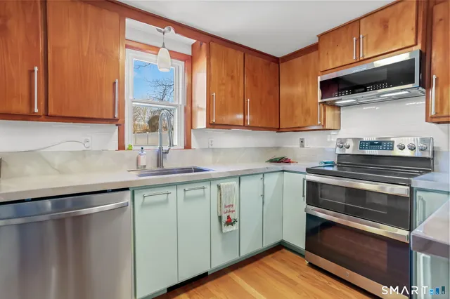 $675,000 | 12 Arbor Court, Norwalk, CT 06854