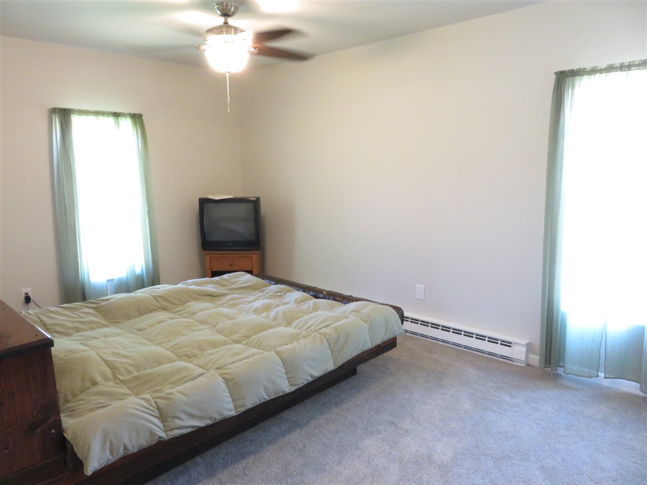 4166 East Haslett Road Perry, MI 48872 - Photo 10 of 26 31291332-9.JPG