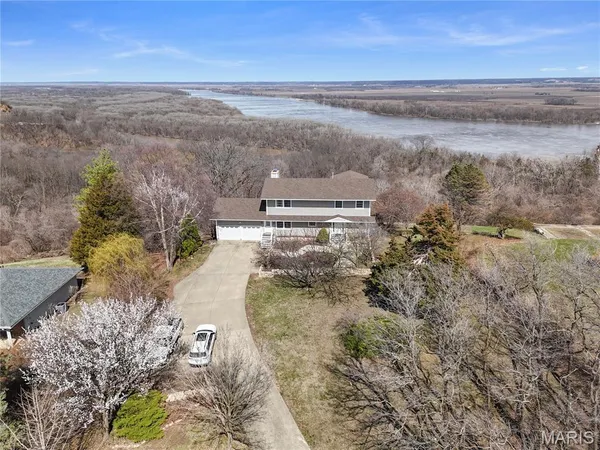$439,500 | 21716 Pike 9109, Louisiana, MO 63353