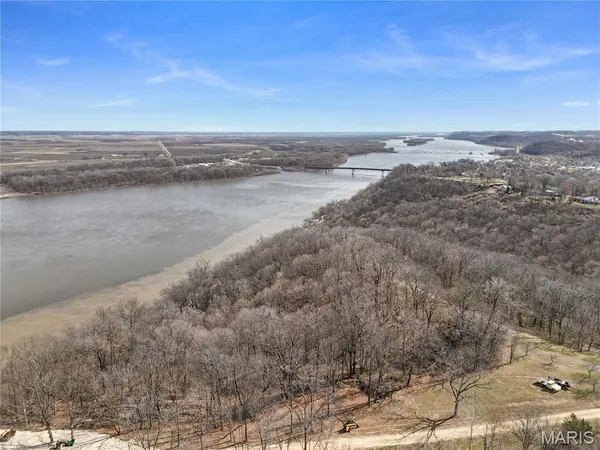 $439,500 | 21716 Pike 9109, Louisiana, MO 63353