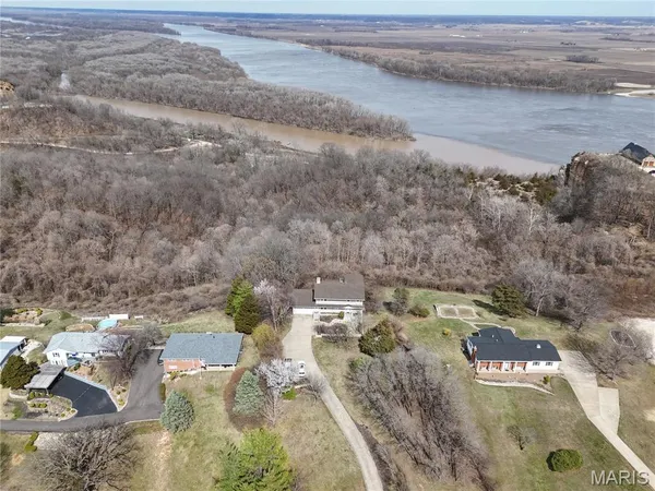 $439,500 | 21716 Pike 9109, Louisiana, MO 63353