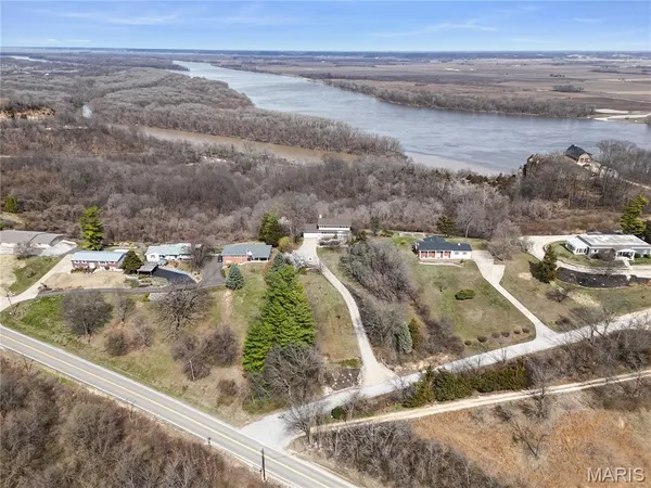 $439,500 | 21716 Pike 9109, Louisiana, MO 63353