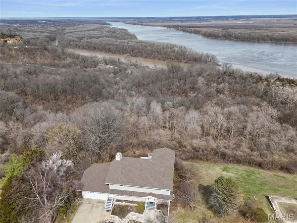 $439,500 | 21716 Pike 9109, Louisiana, MO 63353
