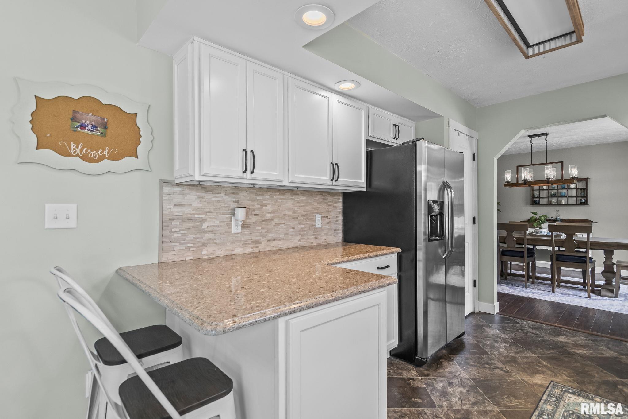 49 Aspen Road Pleasant Plains, IL 62677 - Photo 10 of 52
