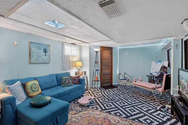 $149,000 | 630 St Clair Avenue, Jackson, MI 49202