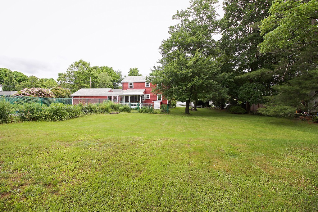 6 Ridgewood Terrace Beverly, MA 01915 - Photo 4 of 20 Gallery Image 4
