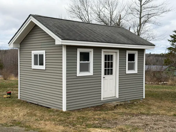 $399,900 | 1072 Moosehead Trail Highway, Dixmont, ME 04932