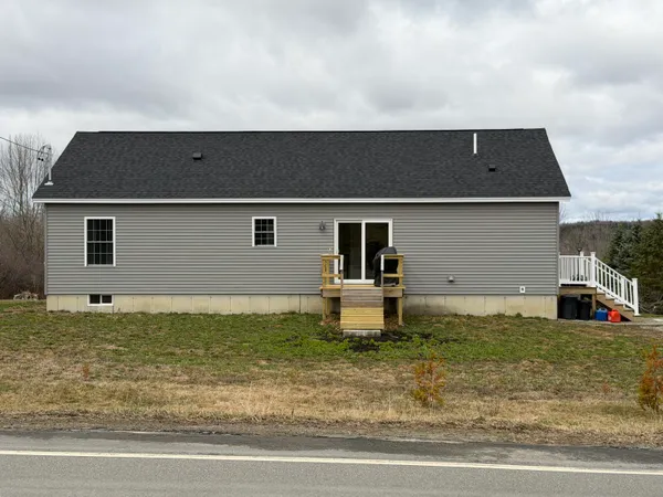 $399,900 | 1072 Moosehead Trail Highway, Dixmont, ME 04932