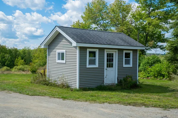 $399,900 | 1072 Moosehead Trail Highway, Dixmont, ME 04932