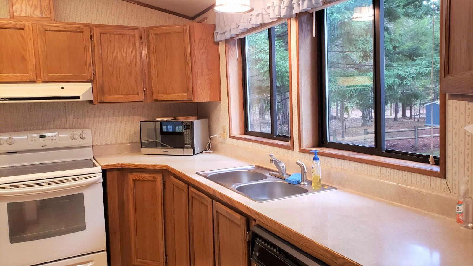 185 Griffin Road Grants Pass, OR 97527 - Photo 11 of 36 20201221_144028