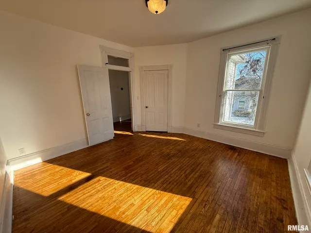 $92,500 | 401 South East Street, Jacksonville, IL 62650