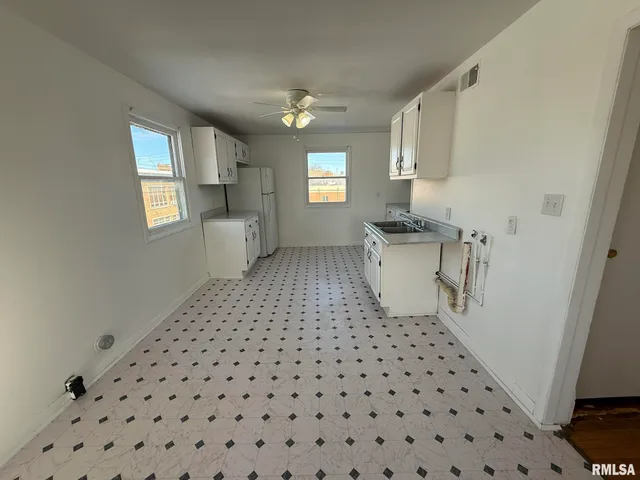 $92,500 | 401 South East Street, Jacksonville, IL 62650