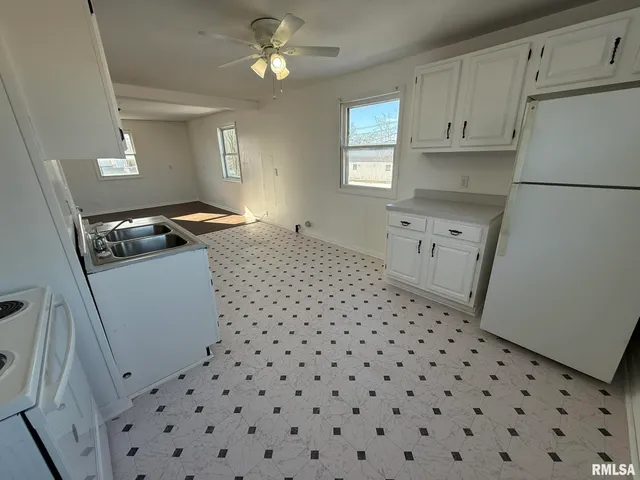 $92,500 | 401 South East Street, Jacksonville, IL 62650