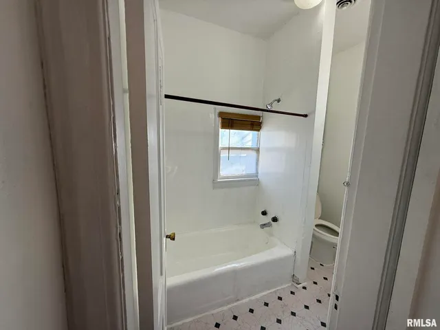 $92,500 | 401 South East Street, Jacksonville, IL 62650