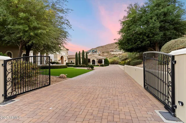 $7,850,000 | 6105 East Sage Drive, Paradise Valley, AZ 85253