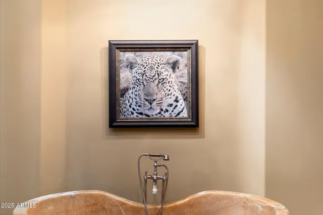 $7,850,000 | 6105 East Sage Drive, Paradise Valley, AZ 85253