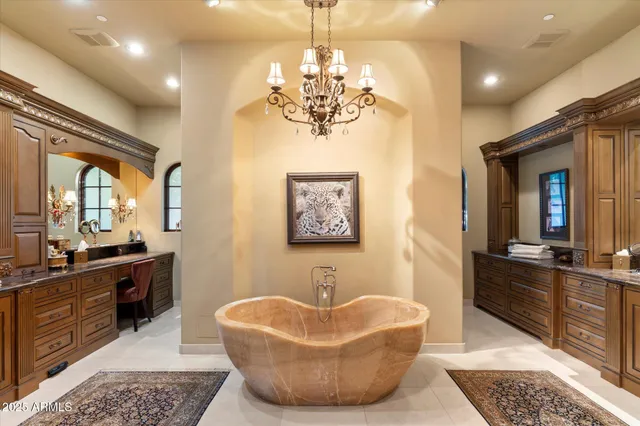 $7,850,000 | 6105 East Sage Drive, Paradise Valley, AZ 85253