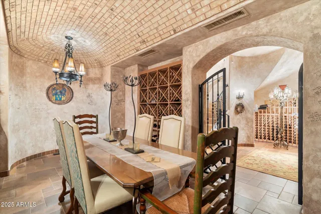 $7,850,000 | 6105 East Sage Drive, Paradise Valley, AZ 85253