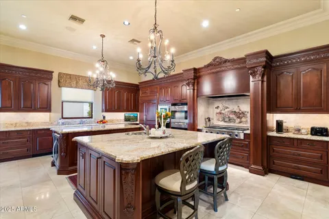 $7,850,000 | 6105 East Sage Drive, Paradise Valley, AZ 85253