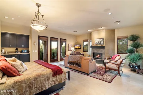 $7,850,000 | 6105 East Sage Drive, Paradise Valley, AZ 85253