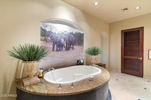 $7,850,000 | 6105 East Sage Drive, Paradise Valley, AZ 85253