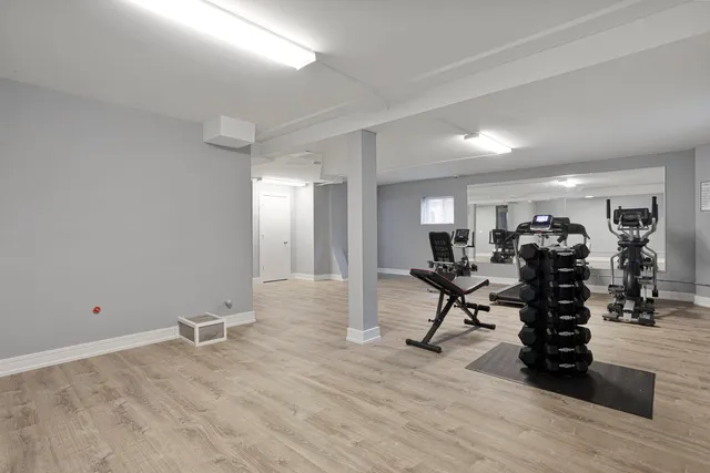 $1,961 | 7328 North Damen Avenue, Unit 3, Chicago, IL 60645