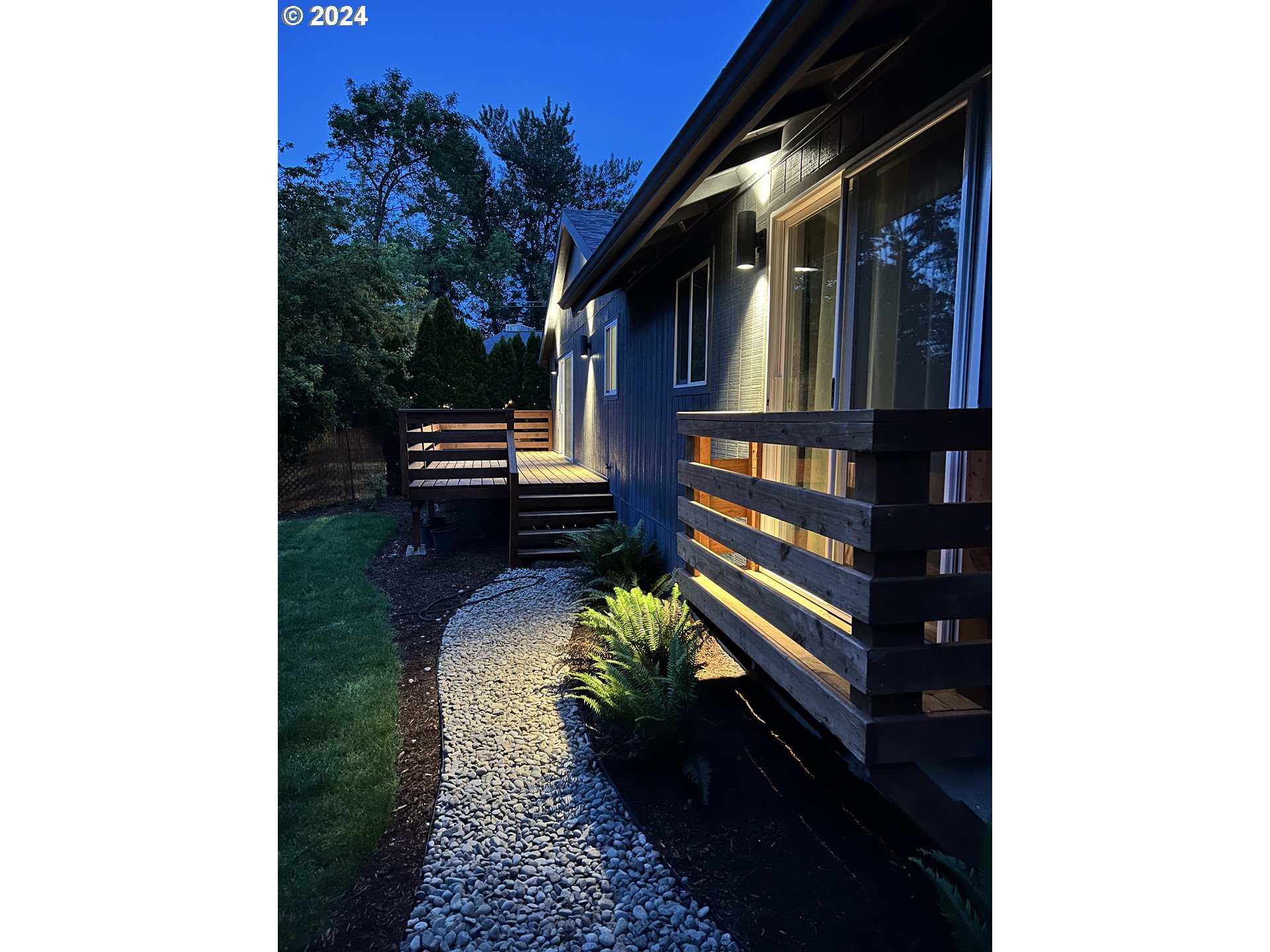 11199 Southeast Mather Road Clackamas, OR 97015 - Photo 23 of 25 Gallery Image 23