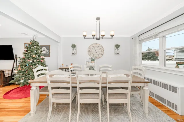 $799,999 | 3738 Regent Lane, Wantagh, NY 11793