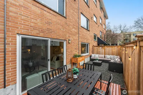 $330,000 | 845 Northeast 125th Street, Unit 103, Seattle, WA 98125