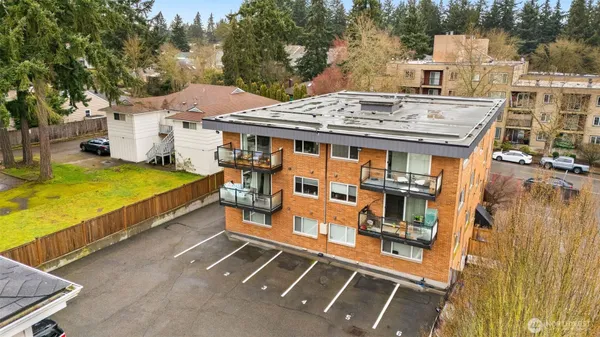 $330,000 | 845 Northeast 125th Street, Unit 103, Seattle, WA 98125