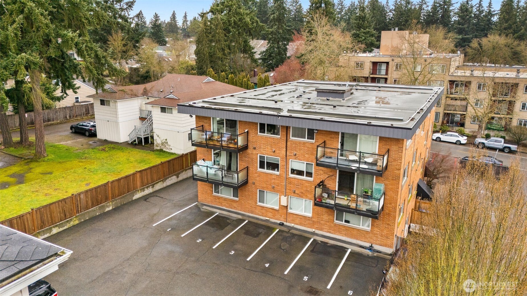 845 Northeast 125th Street, Unit 103 Seattle, WA 98125 - Photo 19 of 21
