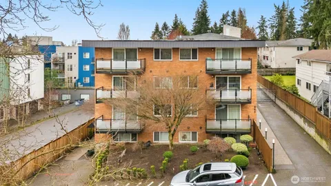$330,000 | 845 Northeast 125th Street, Unit 103, Seattle, WA 98125