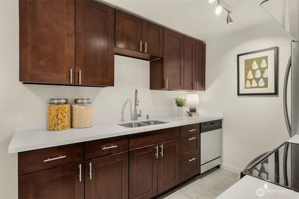 $330,000 | 845 Northeast 125th Street, Unit 103, Seattle, WA 98125