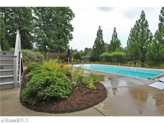 7045 Harperglen Road Clemmons, NC 27012 - Photo 15 of 16 Yard/Garden.