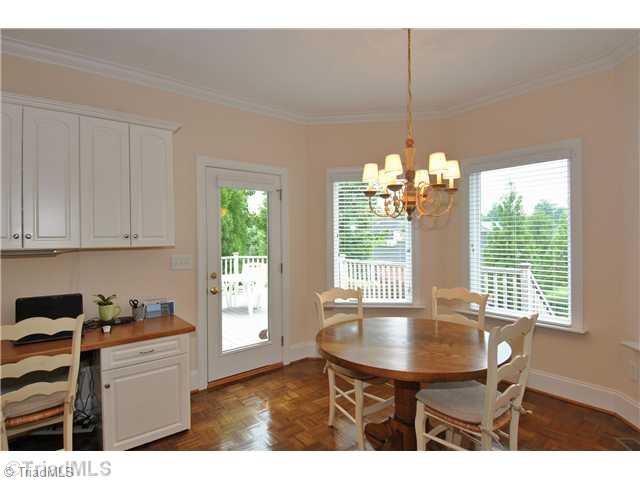 7045 Harperglen Road Clemmons, NC 27012 - Photo 5 of 16 Breakfast.
