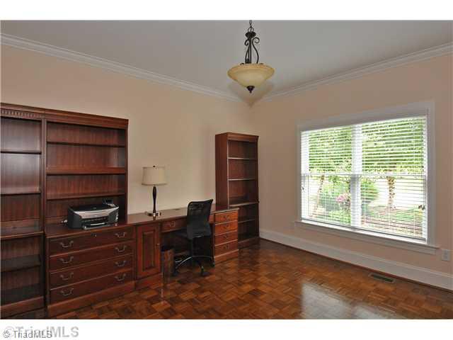 7045 Harperglen Road Clemmons, NC 27012 - Photo 7 of 16 Den/Family/Great Room.