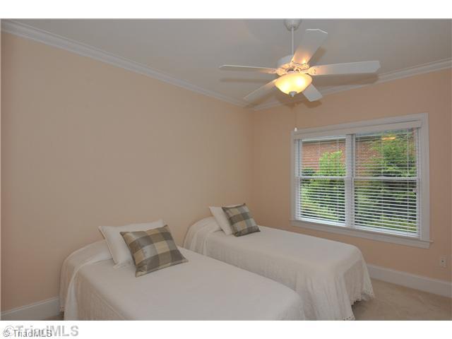 7045 Harperglen Road Clemmons, NC 27012 - Photo 10 of 16 2nd Bedroom.