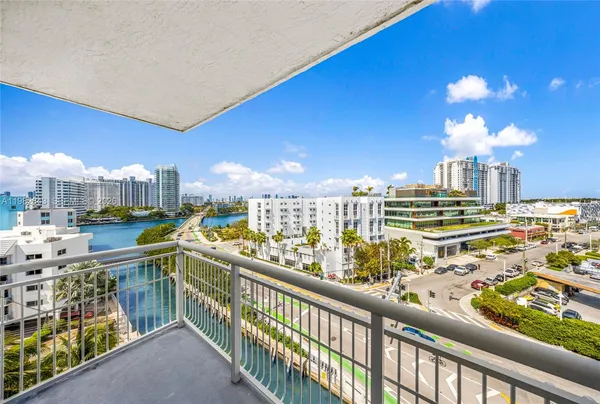 $4,290 | 1688 West Avenue, Unit 801, Miami Beach, FL 33139
