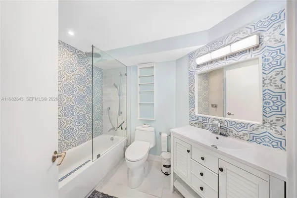 $4,290 | 1688 West Avenue, Unit 801, Miami Beach, FL 33139