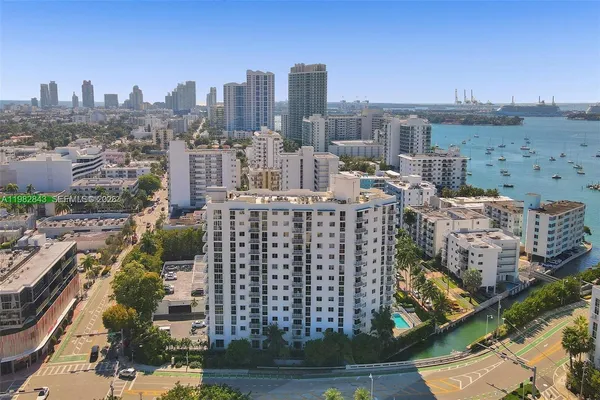 $4,290 | 1688 West Avenue, Unit 801, Miami Beach, FL 33139