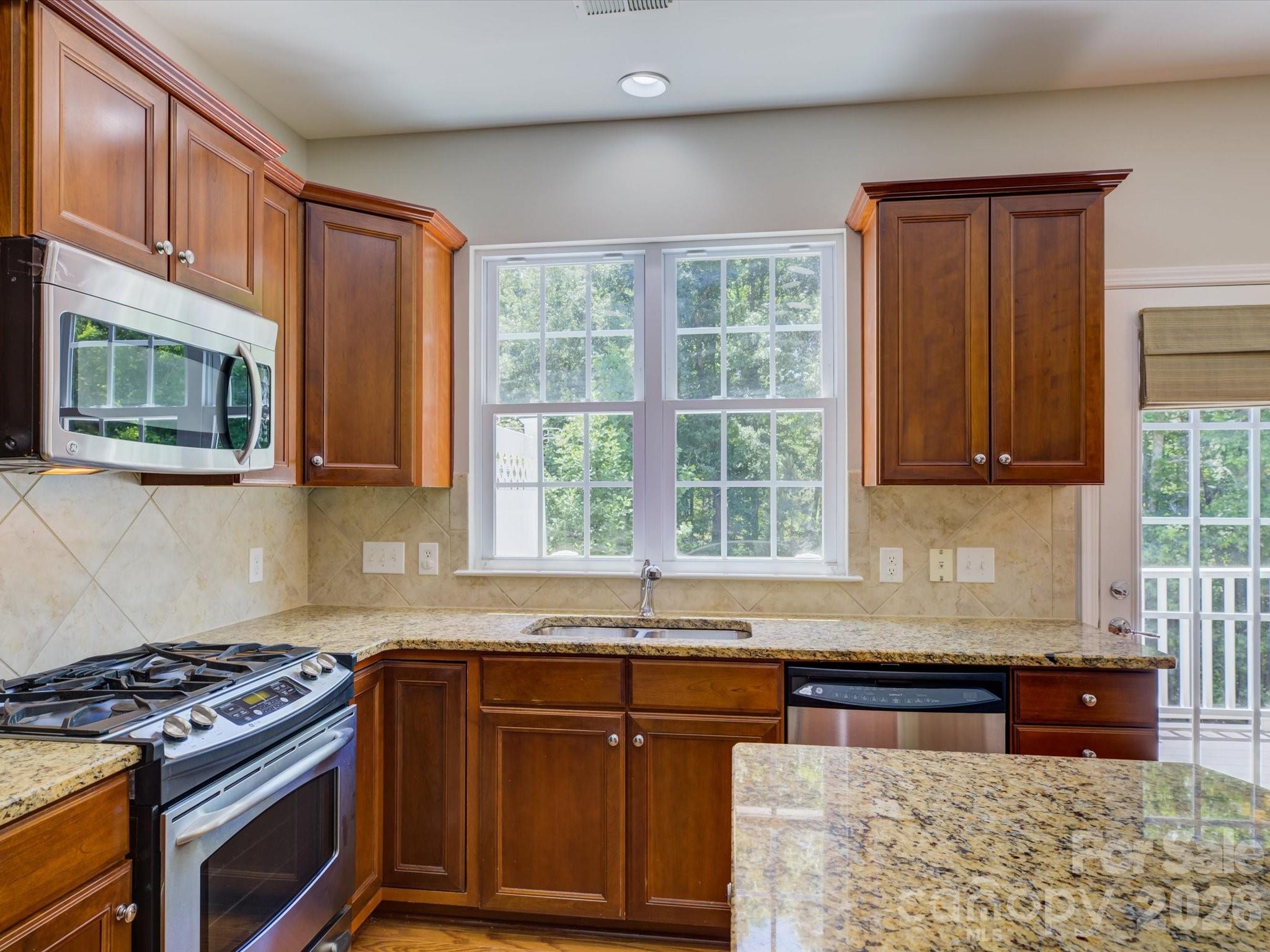 562 6th Baxter Crossing Fort Mill, SC 29708 - Photo 14 of 48
