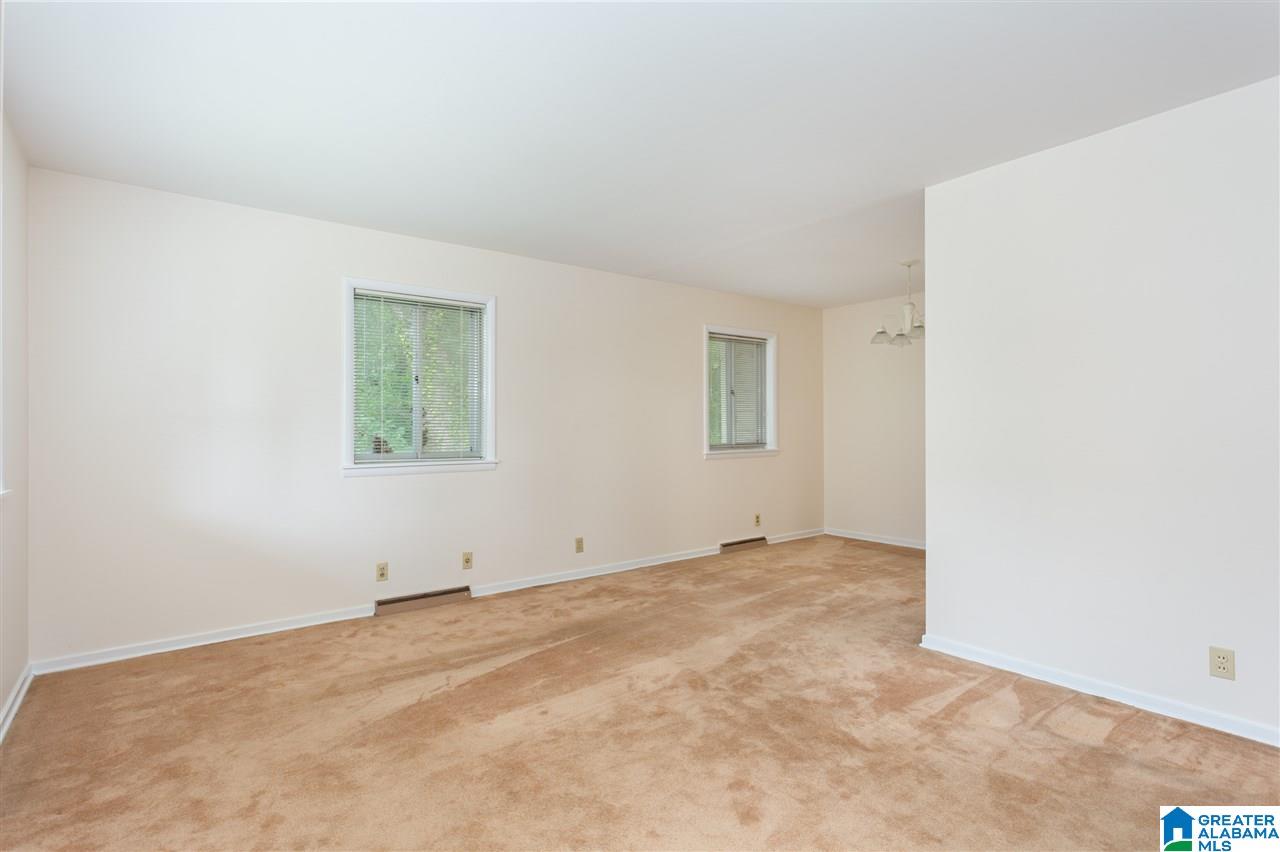 905 Barnisdale Road Birmingham, AL 35235 - Photo 4 of 36