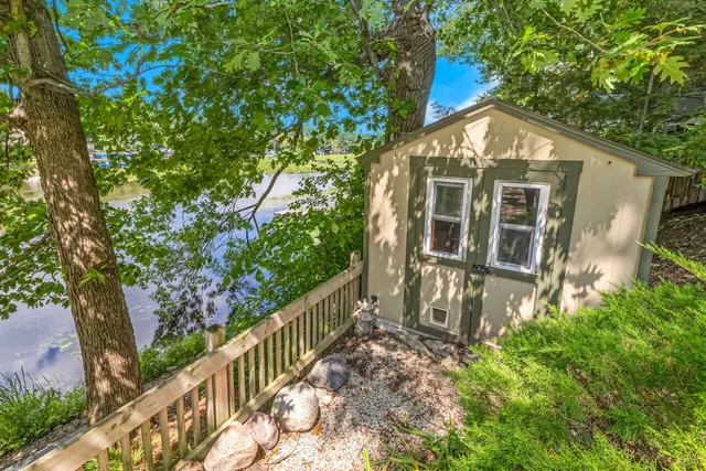 $1,295,000 | W332N6481 County Rd C, Merton, WI 53058