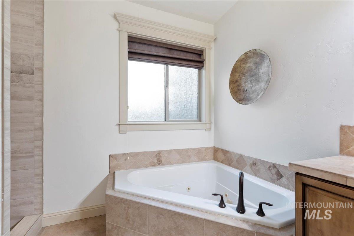 2060 East Lobelia Street Meridian, ID 83646 - Photo 25 of 50