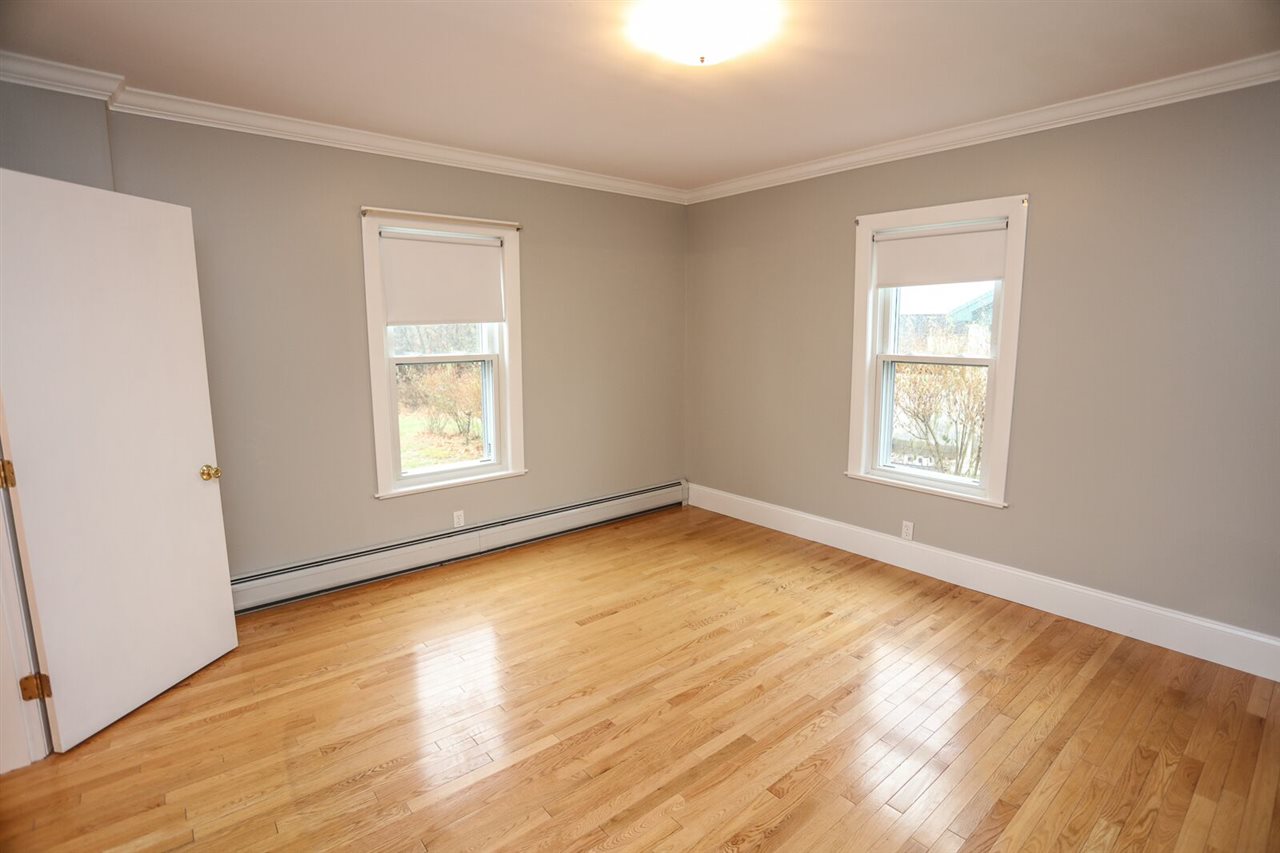 293 South Mammoth Road Manchester, NH 03109 - Photo 8 of 29 Gallery Image 8