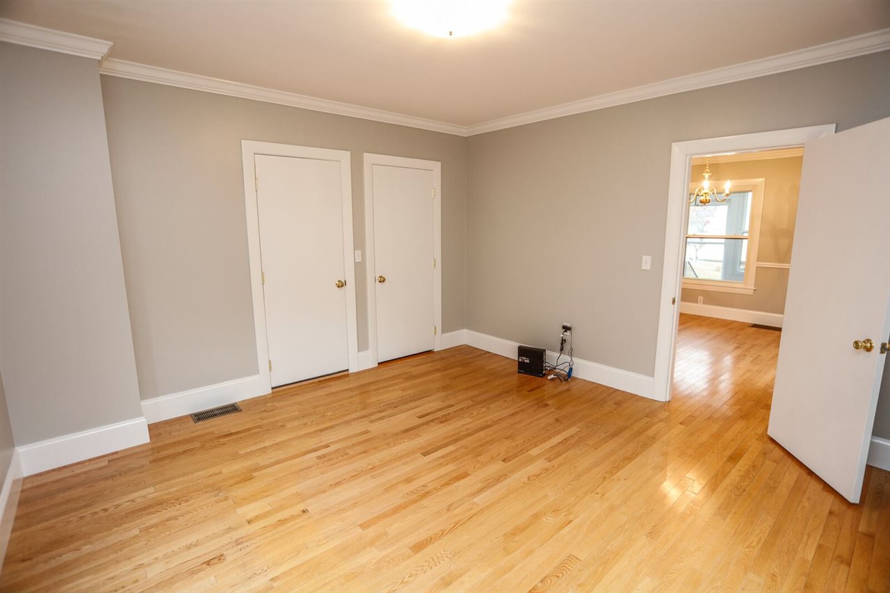 293 South Mammoth Road Manchester, NH 03109 - Photo 9 of 29 Gallery Image 9
