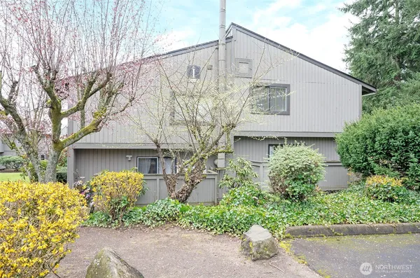 $322,900 | 6122 North 16th Street, Unit I108, Tacoma, WA 98406