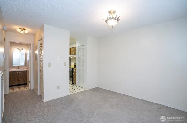$322,900 | 6122 North 16th Street, Unit I108, Tacoma, WA 98406