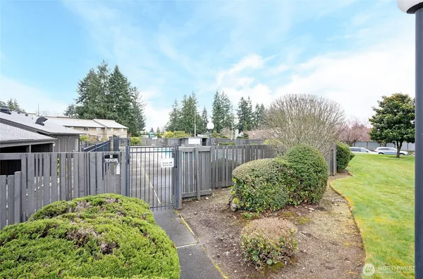 $322,900 | 6122 North 16th Street, Unit I108, Tacoma, WA 98406